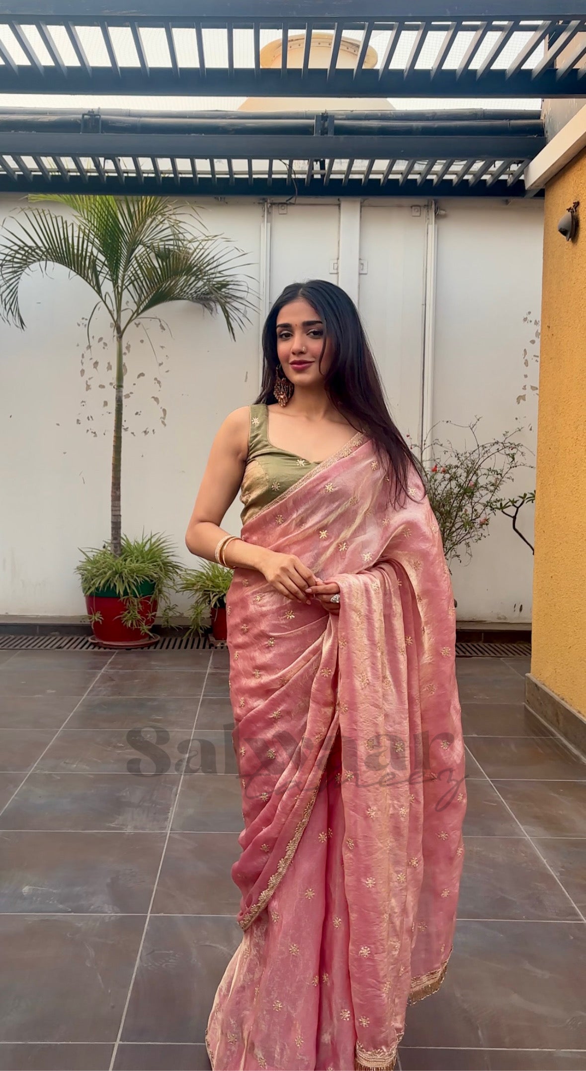 Gulabi Saree