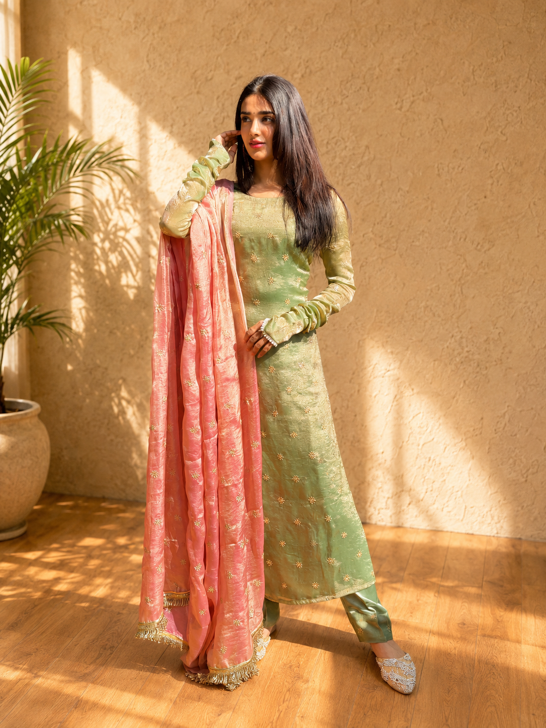 Zaalima Suit Set